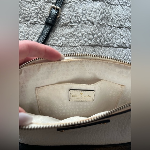 COPY - Kate Spade black and white crossbody - Picture 3 of 5